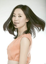 组图：段卿卿写真活泼动感温婉甜美