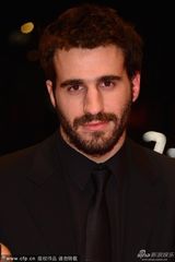 组图：《恐惧史》首映会 帅哥导演抢镜