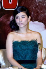 幻灯：《叶问前传》造势 黄奕忙宣传不受离婚影响