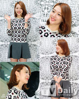 组图：f(x)雪莉为品牌站台短裙俏丽甜美