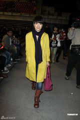 组图：小红莓乐队三度来台开唱 李心洁夫妇现身