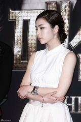 高清组图：申世京刘亚仁等出席《时尚王》记者会