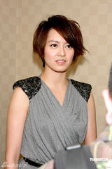 幻灯图：梁咏琪等助阵《宝盒》 郑中基坦陈情变