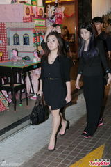 组图：女歌手陈僖仪丧礼 薛凯琪黄柏高哀伤送别