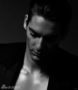 组图：法国泳坛美男展现性感运动魅力