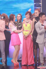 组图：劲歌金曲twins荧光造型 容祖儿扮女强人