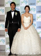 组图：韩国演员李千熙婚礼 众多演员明星出席