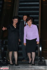 组图：晶刚压轴婚礼收官 宾客拎着回礼相继离场