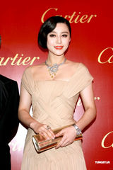 高清组图：梁朝伟范冰冰桂纶镁出席名店亮灯仪式