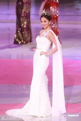 组图：辽宁佳丽夺亚姐冠军 比基尼展现完美身段