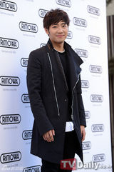 组图：韩星张赫李相烨等出席箱包品牌活动