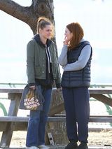 组图：暮光女新片剧照曝光 与朱丽安摩尔饰母女