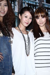 组图：曾恺玹支持周杰伦新戏 约姐妹淘不带绯闻男友