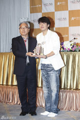 组图：韩星柳时元举办国际粉丝见面纪念40岁生日