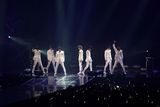 组图：韩国男团INFINITE安可演唱会