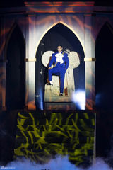 组图：G-DRAGON包揽2013MAMA四奖创佳绩