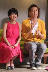 组图：许茹芸期待爱情称想婚 MV与王阳明秀甜蜜