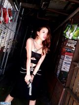 组图：孙敬媛香港拍摄MV 变身帅气女特工