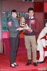 组图：郭富城拒提旧爱熊黛林 寄情工作