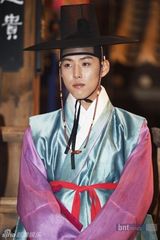 组图：白成铉含恩静等出席《仁粹大妃》祈愿仪式