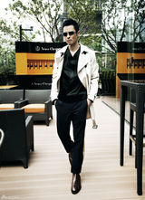 组图：郑嘉颖随性街拍潮范儿展熟男魅力