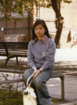 组图：翁美玲生前英国旧照曝光 与荷兰男友恩爱