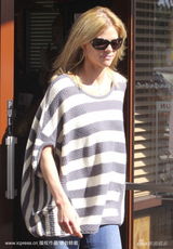 幻灯图集：伍兹康复中心治疗 “虎嫂”首度探望