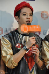 组图：新生代偶像男团NU'EST-M首秀脱颖而出