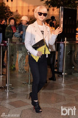 组图：CNBLUE与FT等赴日开唱亮相机场