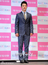 组图：韩星吴妍书等影片《Just friends》媒体首映