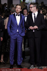 高清；《亡命驾驶》首映 导演与男主演大玩断背吻