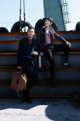 组图：邱心志何明翰联袂拍写真 帅气型男各秀魅力