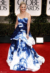 高清组图：米歇尔-盖勒着蓝白礼服裙抢镜红毯