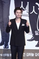 高清组图：张东健金荷娜亮相《绅士的品格》发布会