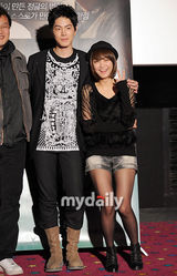 组图：洪宗贤《Jungle Fish2》试映 申素律甜美