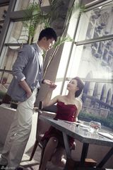 高清图：刘立淇时尚大片 风尘歌女变身车女郎