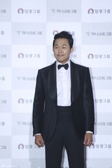 独家高清：群星闪耀大钟奖红毯 俊男靓女秒菲林