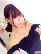 组图：北舞校花浓妆美瞳似Angelababy 大秀劈腿