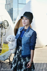 组图：夏梓桐首次亮相时尚杂志 青春气息逼人