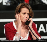 幻灯图集：好莱坞群星齐聚为海地地震灾民募善款