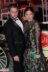 组图：曹光彪孙女办亿元堡垒婚礼齐聚名流