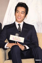 组图：宋承宪吻到数不清 金泰熙忘记曾到过台湾