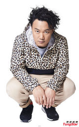 组图：陈奕迅与Hip-Hop红人合作 演绎运动精神