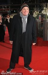 文德斯搂娇妻撑《皮娜》首映 德国总统夫妇秀恩爱