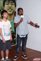 组图：张震岳发新辑个性豪放：不喜欢的别买