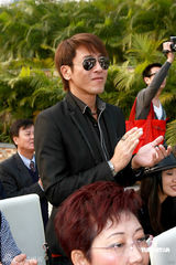 高清：陈国邦迎娶罗敏庄现场洒泪 众无线艺人道贺