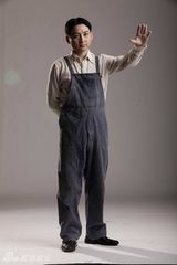 组图：献礼剧《开天辟地》邓小平定妆照 