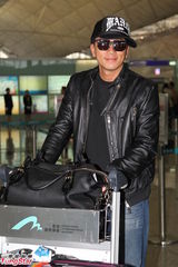 组图：TVB艺人赴马来西亚领奖 杨怡罗仲谦双获奖