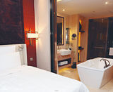 组图：港媒曝徐正曦周丽淇缠绵两夜 好事将近