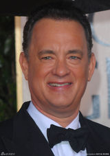 高清组图：金球奖红毯 汤姆-汉克斯携妻子恩爱亮相